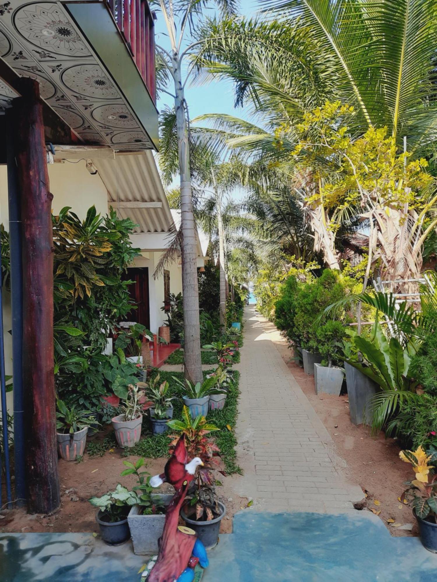 Feel The Waves Hotel Arugam Bay Exterior foto