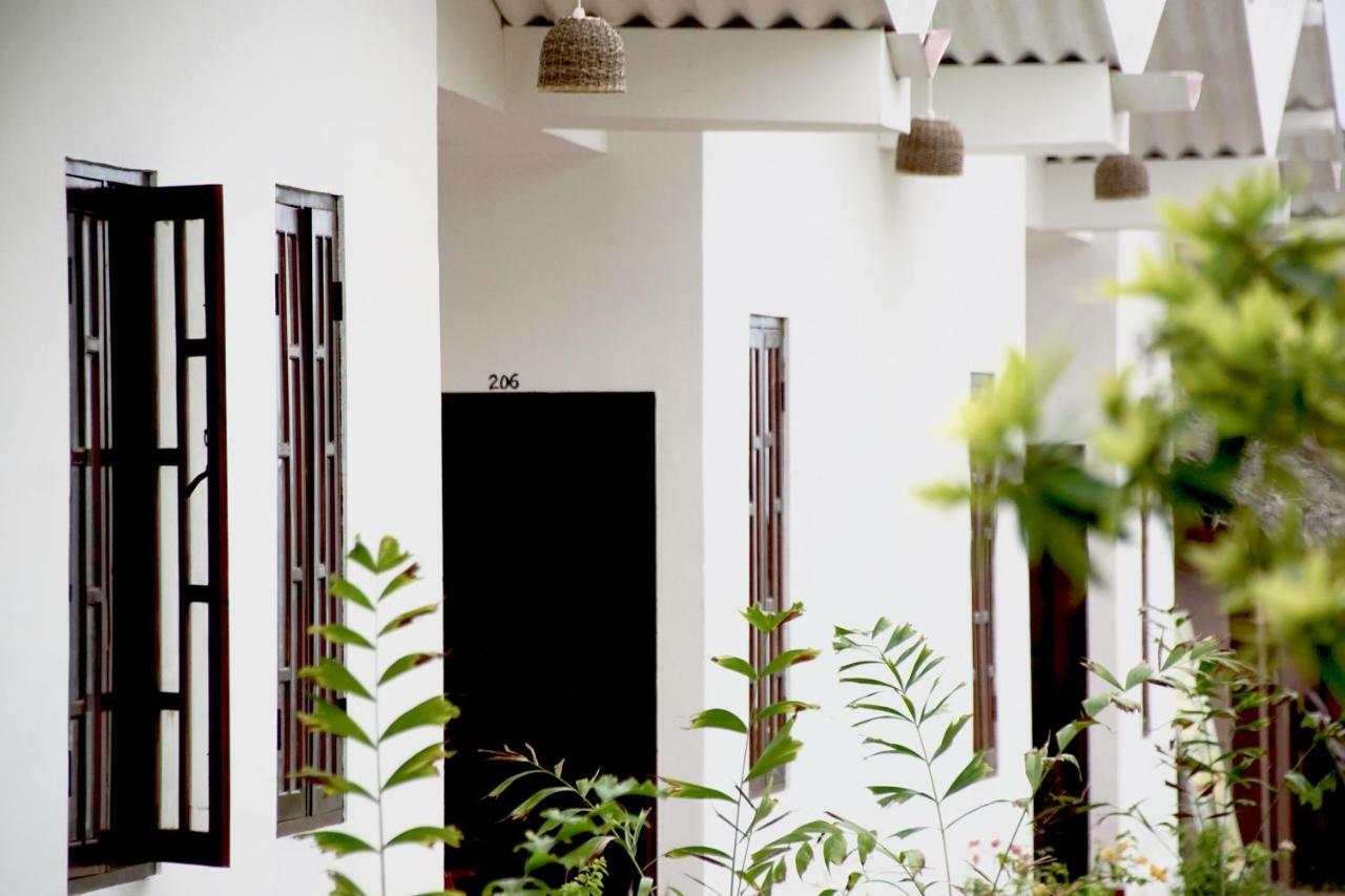 Feel The Waves Hotel Arugam Bay Exterior foto