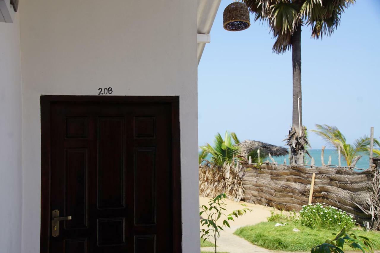 Feel The Waves Hotel Arugam Bay Exterior foto