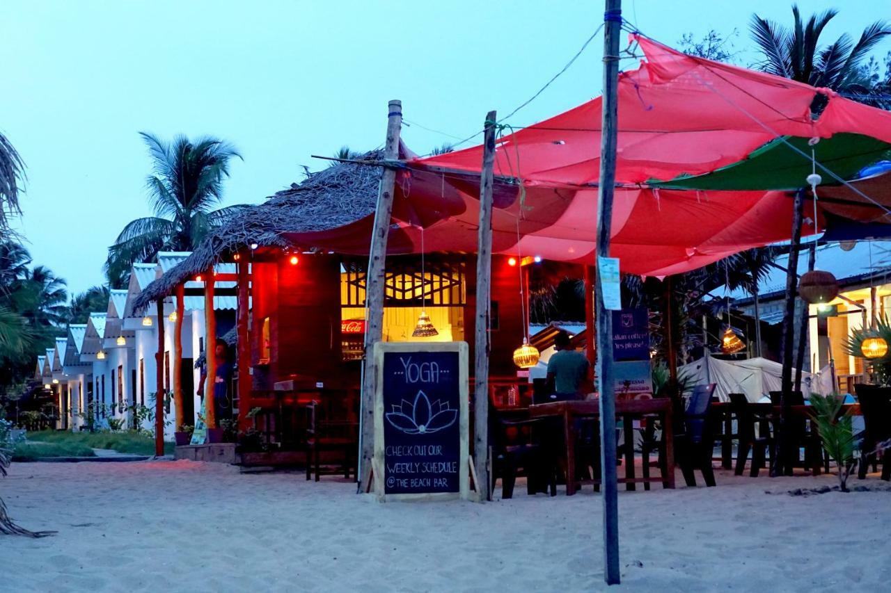 Feel The Waves Hotel Arugam Bay Exterior foto